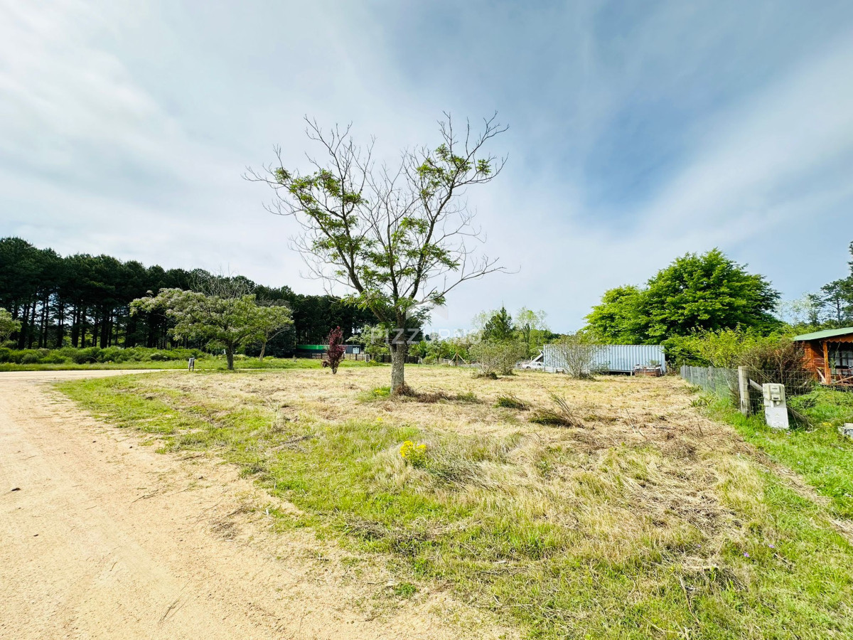 Terreno Ref.1010 - Terreno en venta Chacras del Pinar 1000m2