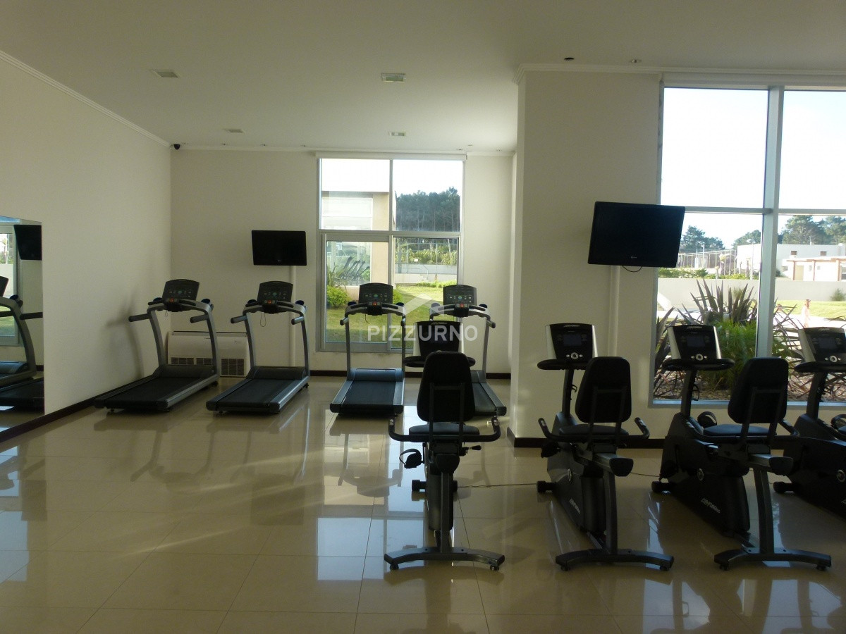 Apartamento Ref.692 - Alquiler torre lobos, tres dormitorios 