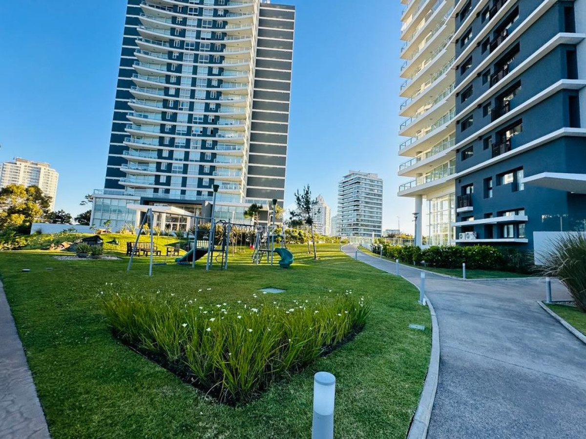 Apartamento Ref.913 - Alquiler 3 dormitorios en edificio One 