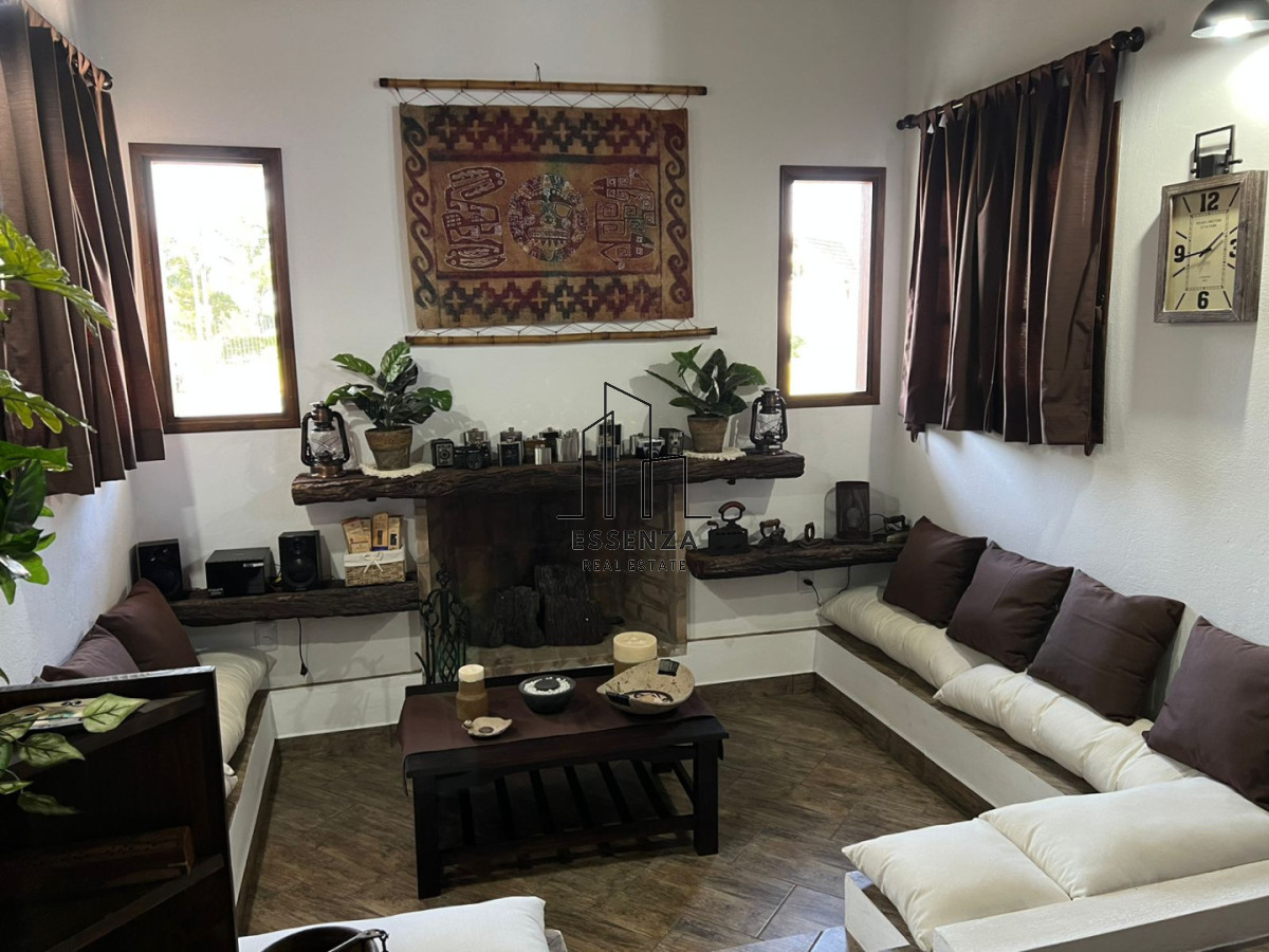Casa ID.6 - Casa de 3 dormitorios + apartamento al fondo sobre la laguna  Punta del Este 