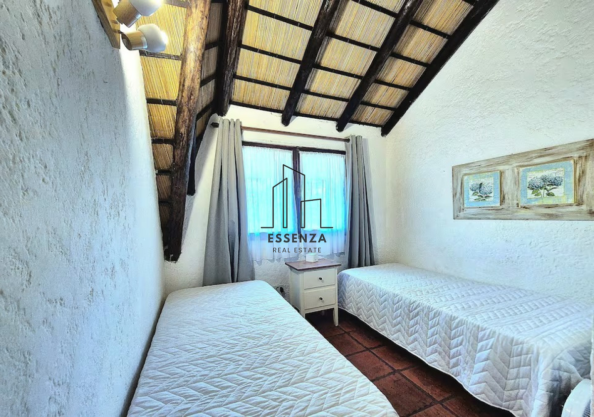 Casa ID.2 - Casa 3 dormitorios con piscina y barbacoa cercana al mar en Pinares 
