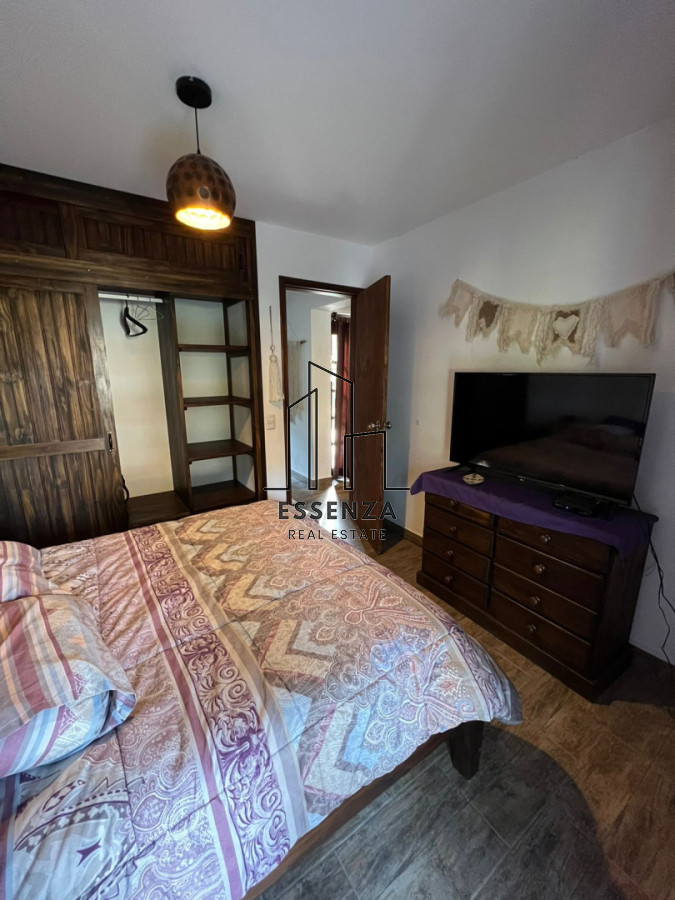 Casa ID.6 - Casa de 3 dormitorios + apartamento al fondo sobre la laguna  Punta del Este 