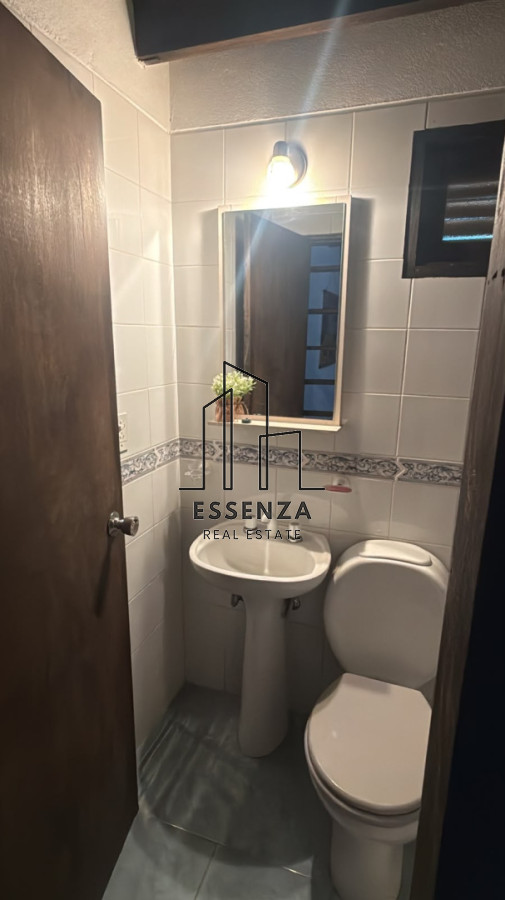 Casa ID.6 - Casa de 3 dormitorios + apartamento al fondo sobre la laguna  Punta del Este 