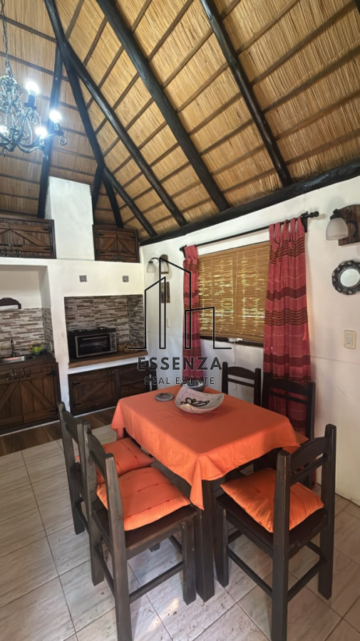 Casa ID.6 - Casa de 3 dormitorios + apartamento al fondo sobre la laguna  Punta del Este 