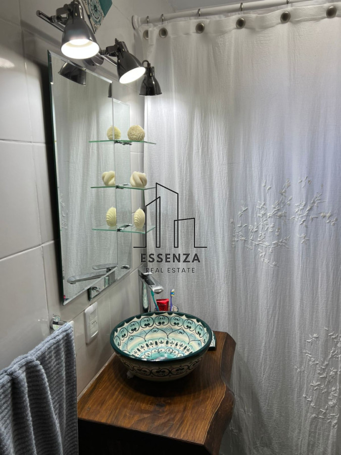 Casa ID.6 - Casa de 3 dormitorios + apartamento al fondo sobre la laguna  Punta del Este 
