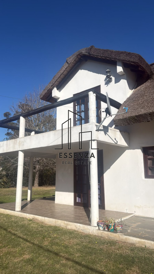 Casa ID.6 - Casa de 3 dormitorios + apartamento al fondo sobre la laguna  Punta del Este 