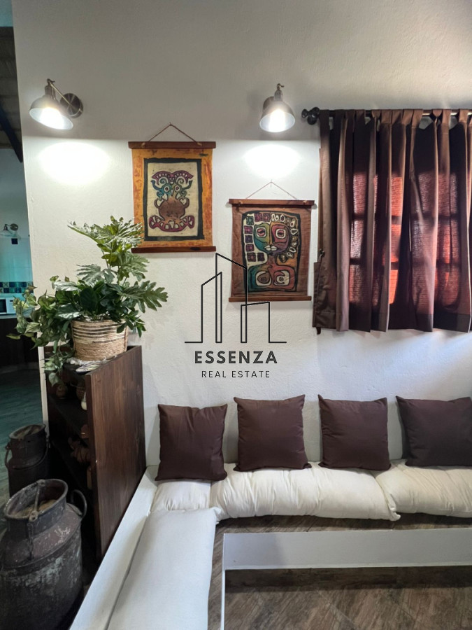 Casa ID.6 - Casa de 3 dormitorios + apartamento al fondo sobre la laguna  Punta del Este 