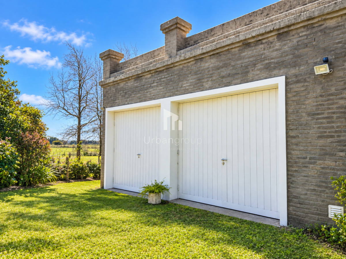 Chacra en Venta en Balneario Buenos Aires, 9 Dormitorios 4