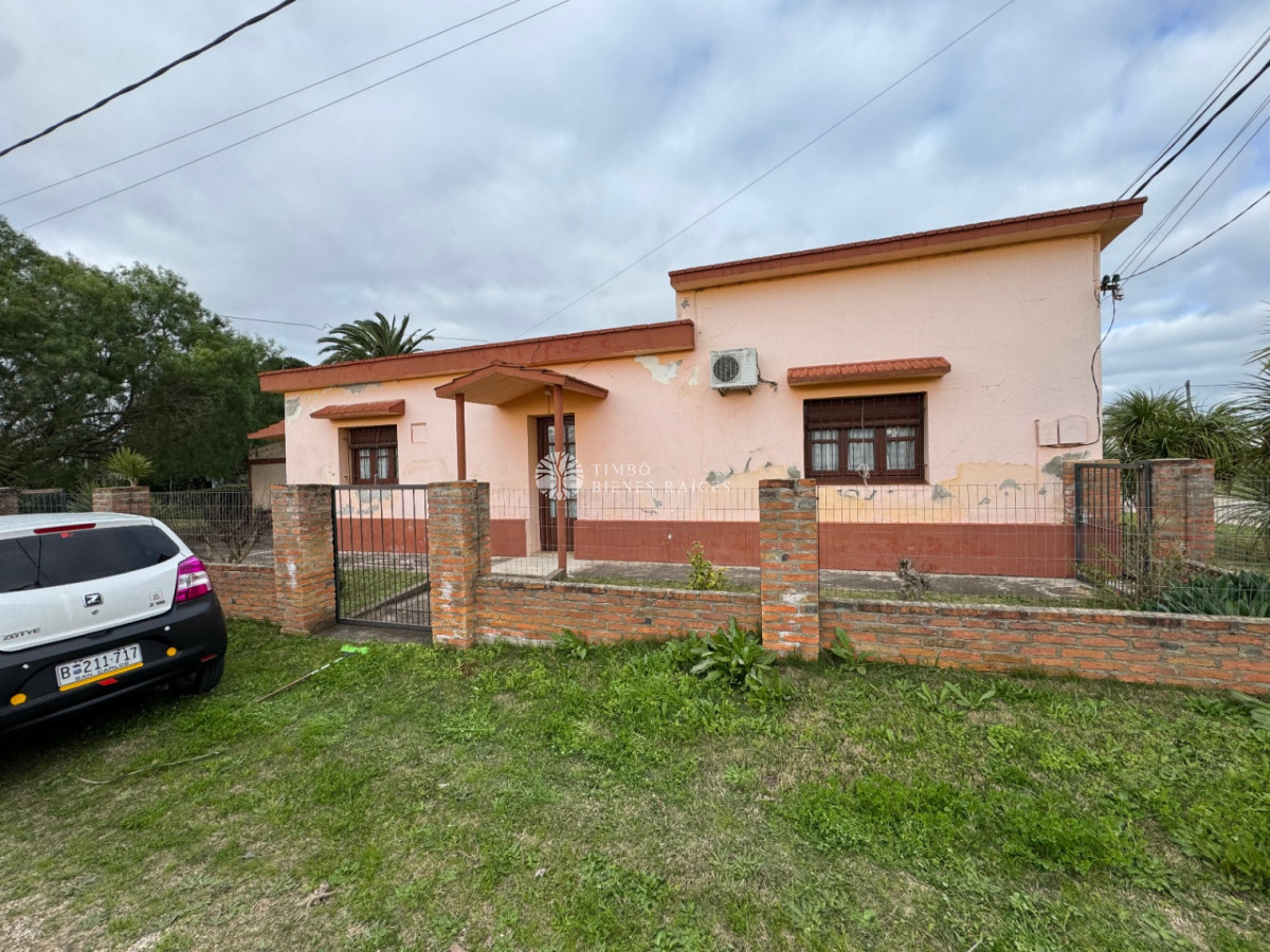 Casa en Venta en Gral Aparicio Saravia y Ema - Aiguá