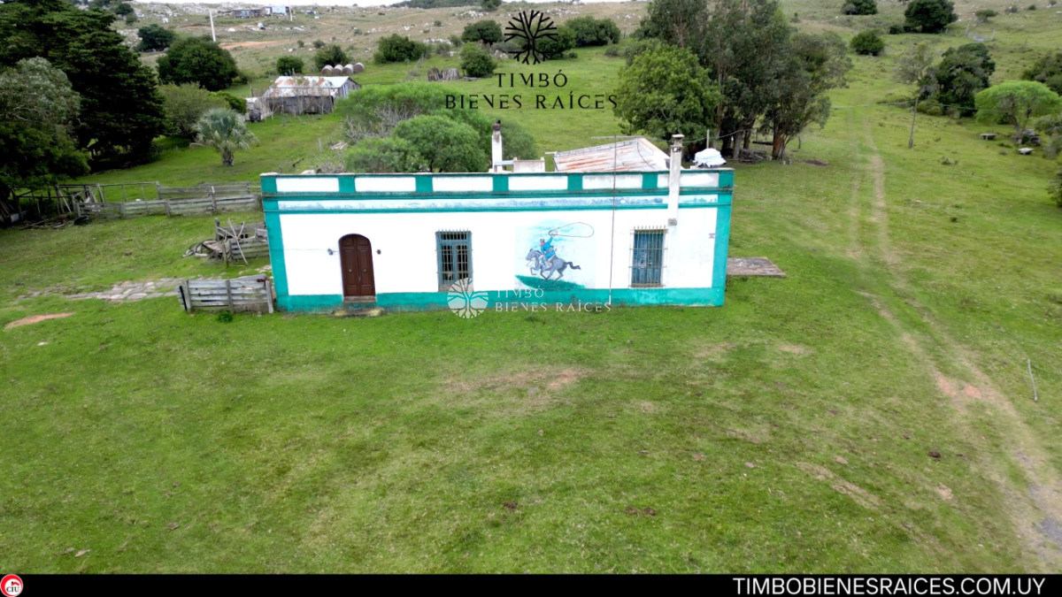 Establecimiento Sobre Ruta 8 Zona El Campanero