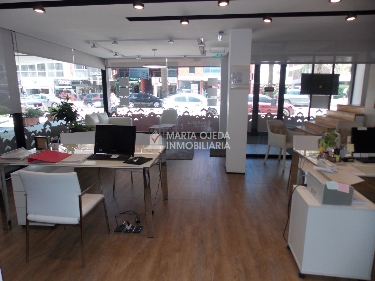Local Comercial ID.41062 - Gran local comercial ubicado en zona estratégica en la PENÍNSULA de PUNTA del ESTE.