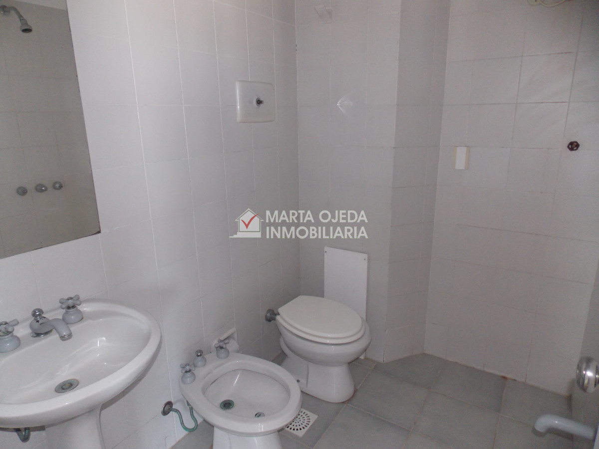 Local Comercial ID.41066 - LOCAL IDEAL PARA CONSULTORIO U OFICINA