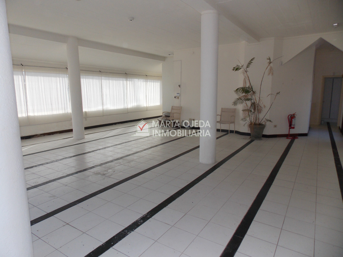 Local Comercial ID.41067 - IMPORTANTE LOCAL EN PENINSULA