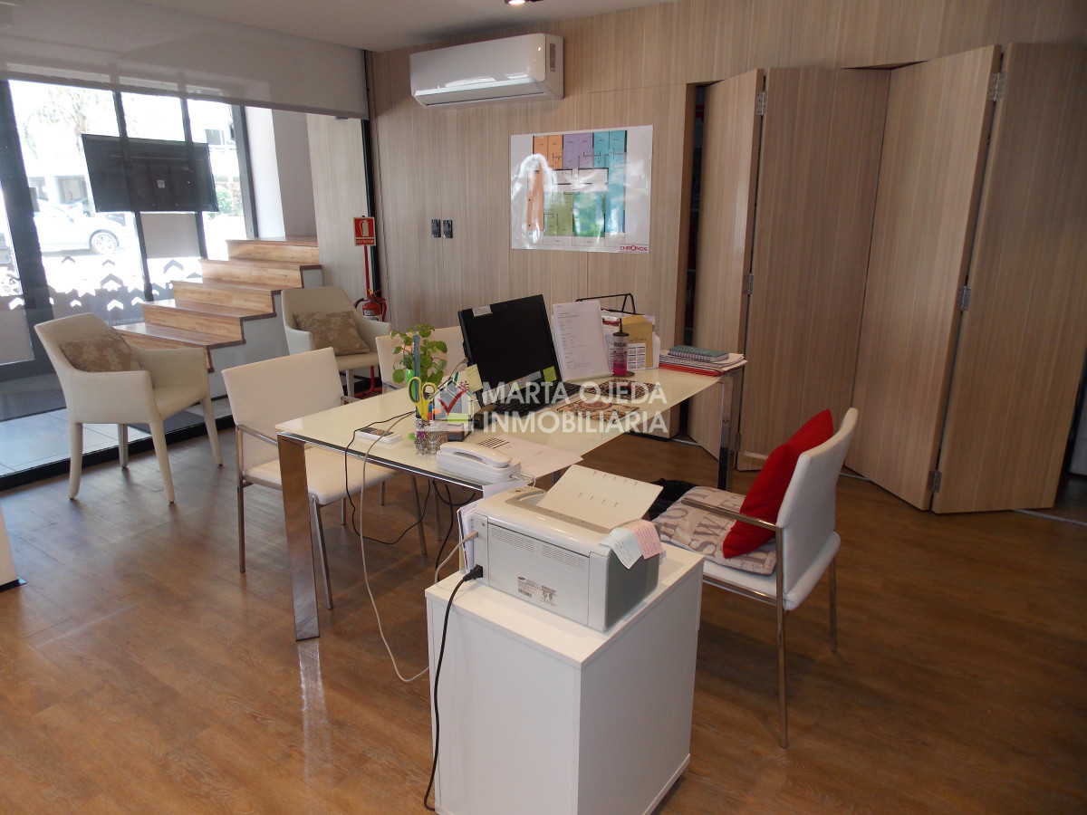 Local Comercial ID.41062 - Gran local comercial ubicado en zona estratégica en la PENÍNSULA de PUNTA del ESTE.