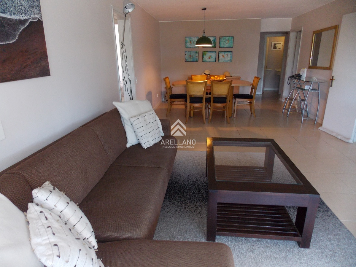 Apartamento ID.4470 - APARTAMENTO EN ROOSEVELT , RECICLADO