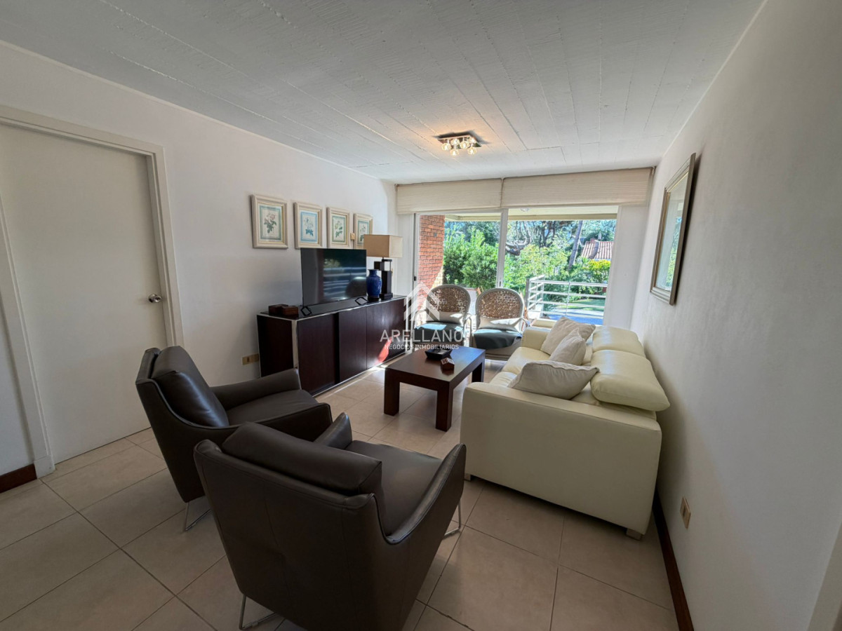Apartamento ID.6113 - Venta Apartamento 1 dormitorio en Rincón del Indio, a 1 cuadra del mar