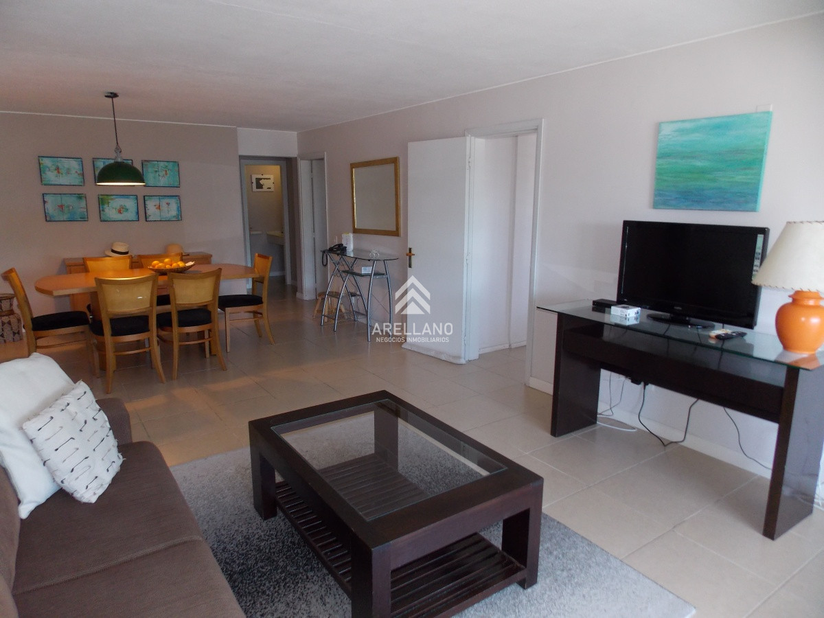Apartamento ID.4470 - APARTAMENTO EN ROOSEVELT , RECICLADO