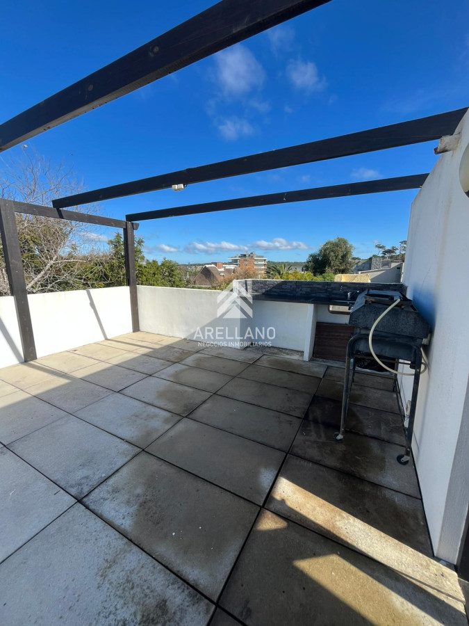 Casa ID.5047 - MANANTIALES A 2 CUADRAS DEL MAR