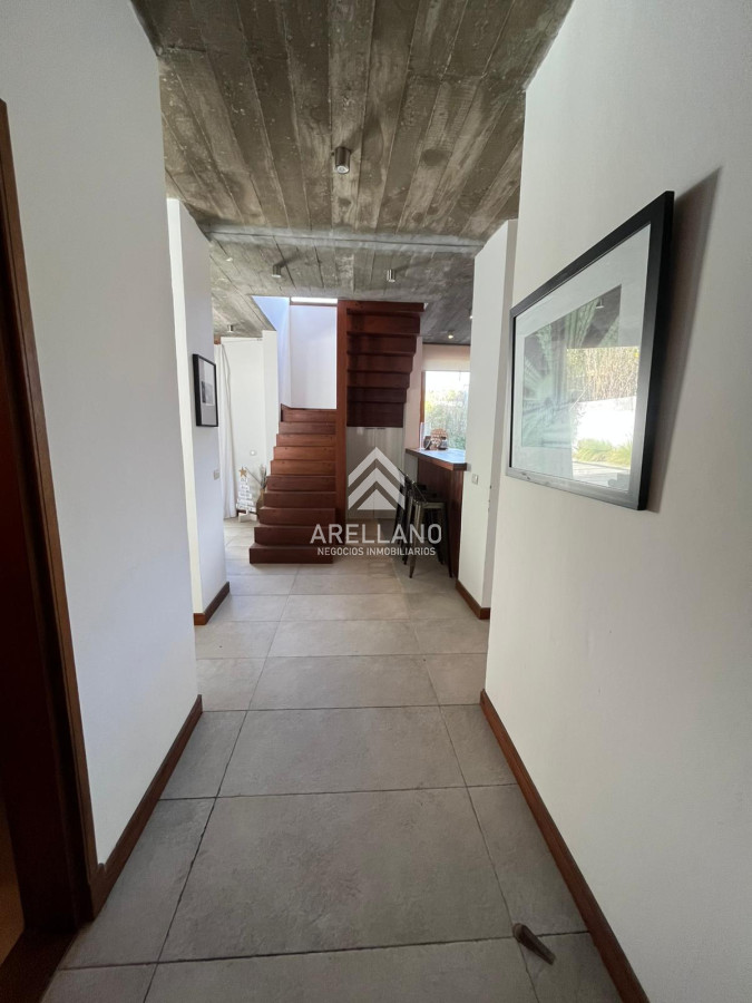Casa ID.5047 - MANANTIALES A 2 CUADRAS DEL MAR