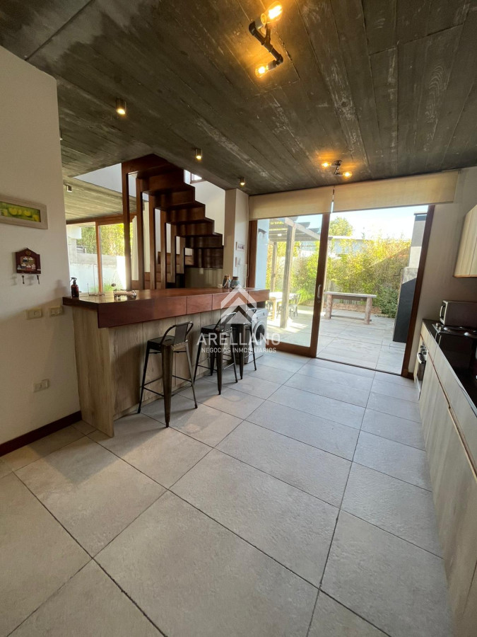 Casa ID.5047 - MANANTIALES A 2 CUADRAS DEL MAR