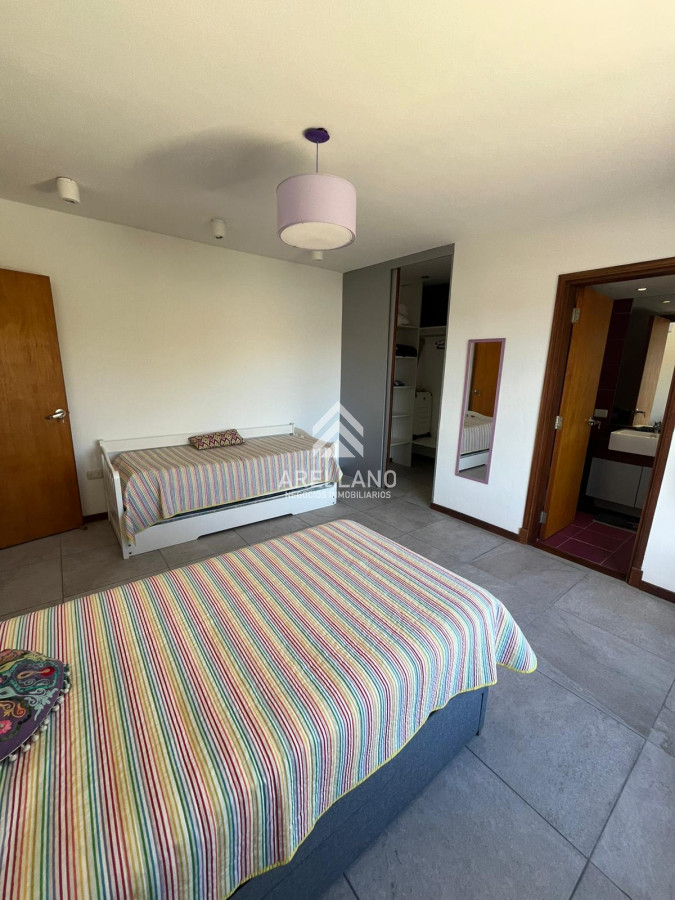 Casa ID.5047 - MANANTIALES A 2 CUADRAS DEL MAR
