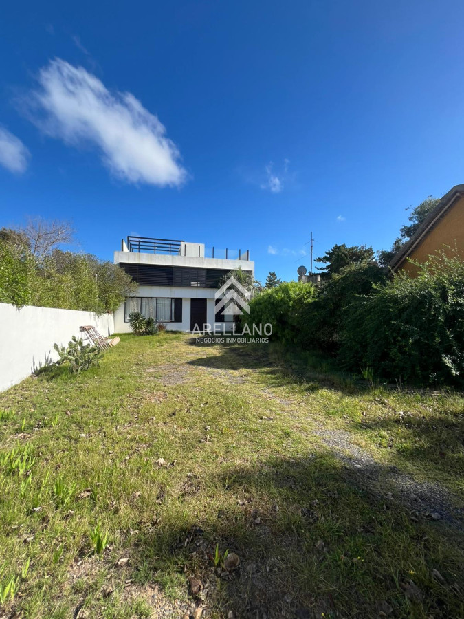 Casa ID.5047 - MANANTIALES A 2 CUADRAS DEL MAR
