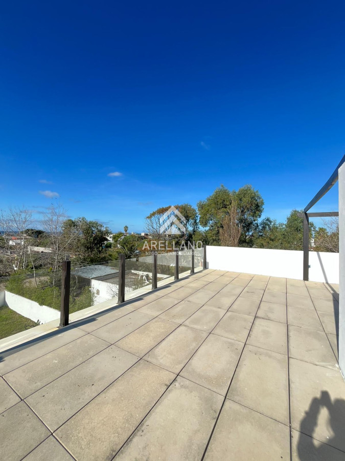 Casa ID.5047 - MANANTIALES A 2 CUADRAS DEL MAR