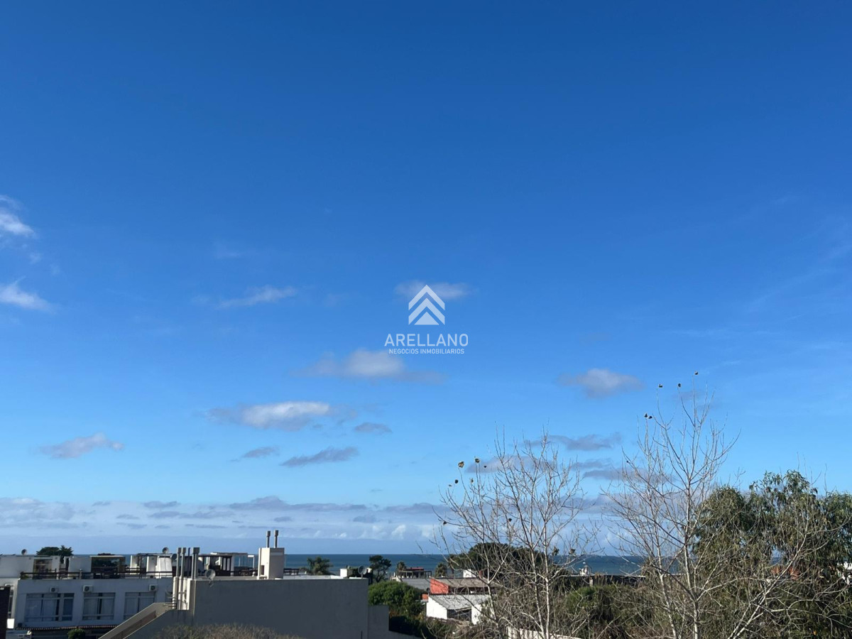 Casa ID.5047 - MANANTIALES A 2 CUADRAS DEL MAR
