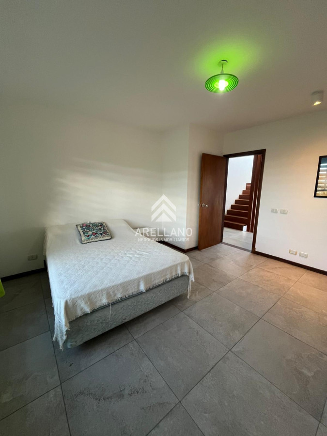 Casa ID.5047 - MANANTIALES A 2 CUADRAS DEL MAR