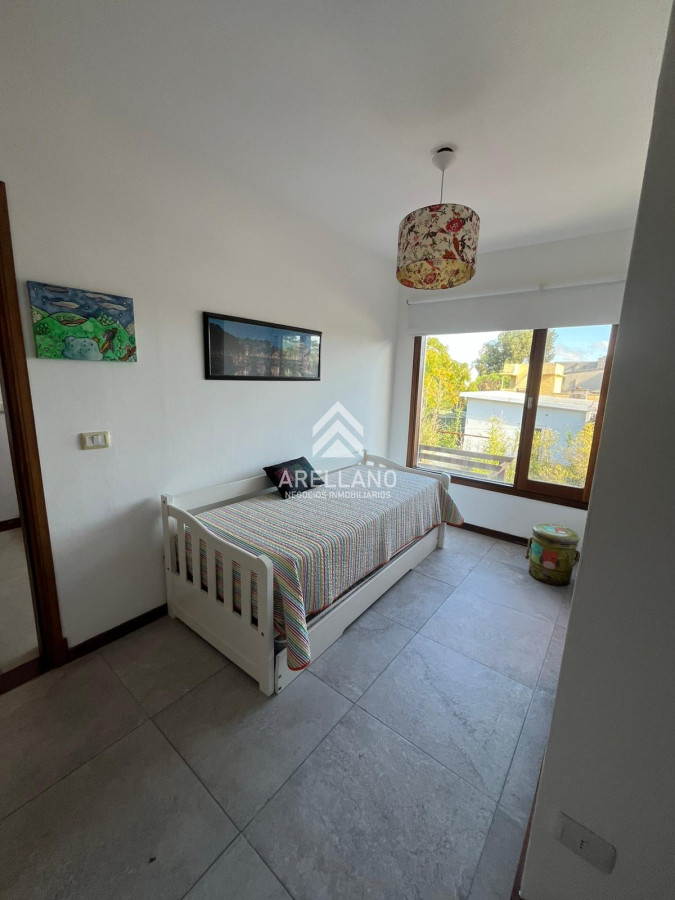 Casa ID.5047 - MANANTIALES A 2 CUADRAS DEL MAR
