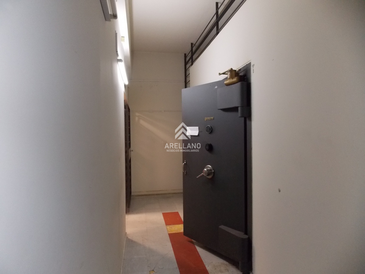 Local Comercial ID.4699 - Venta local comercial Maldonado 