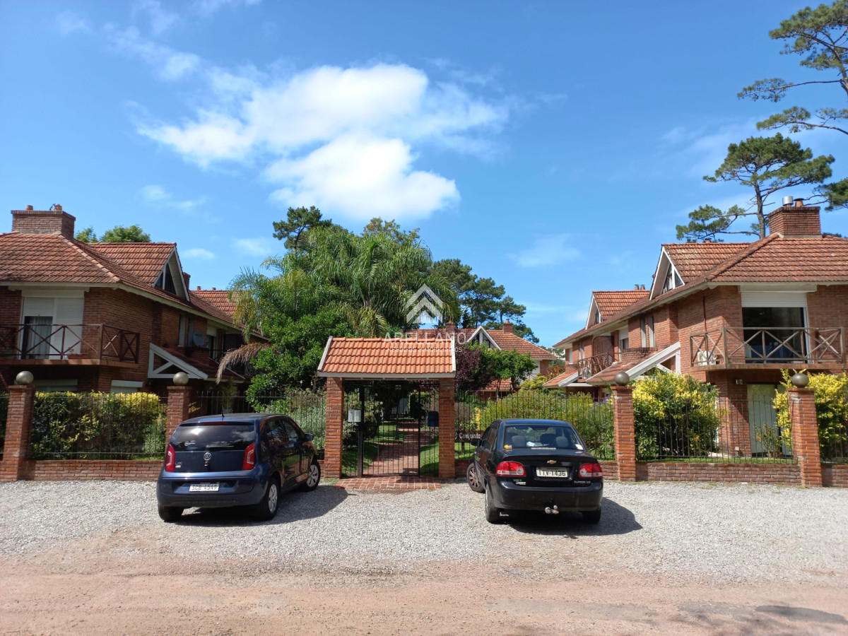 Apartamento ID.4647 - Venta duplex con parrillero 