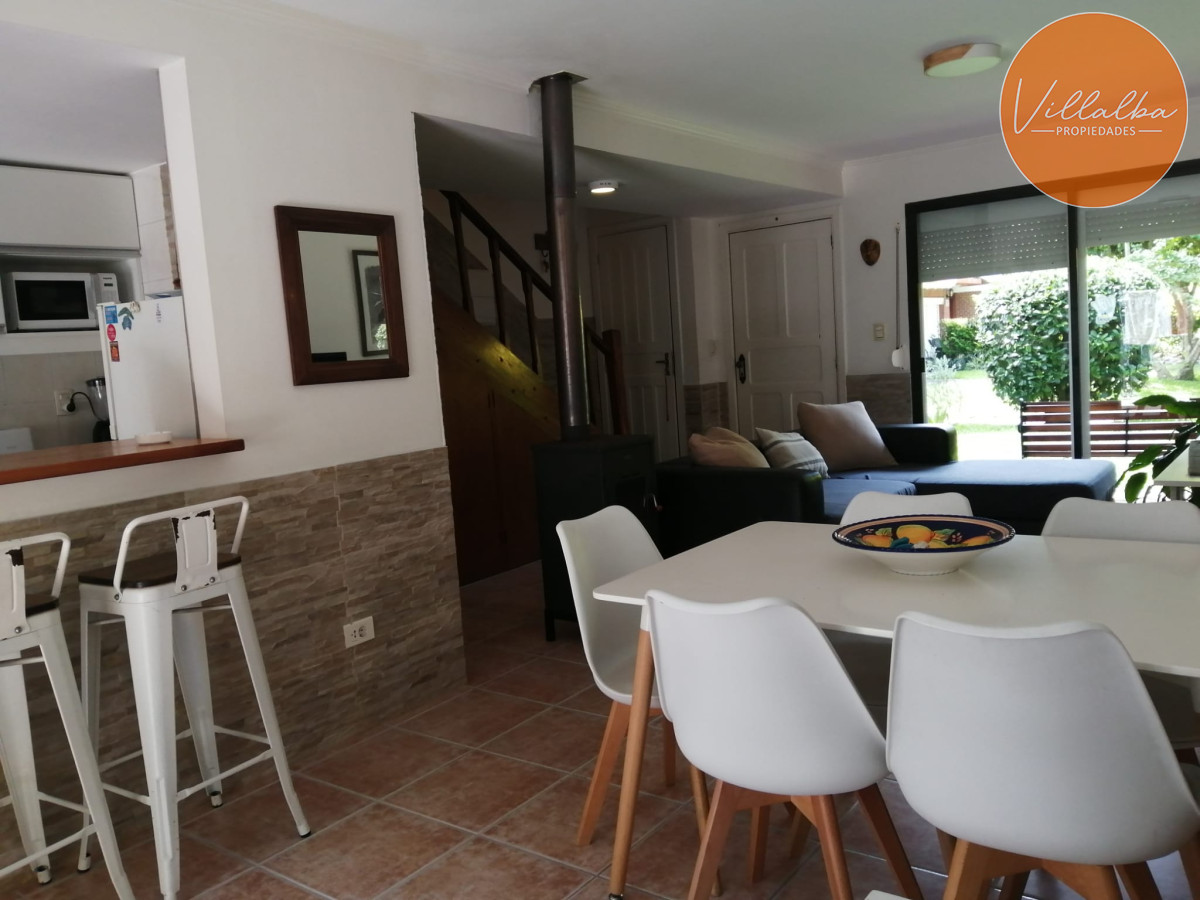 Apartamento ID.3714 - IMPERDIBLE!!! C PARRILLERO PROPIO DUPLEX TIPO CASA ZONA CANTEGRIL