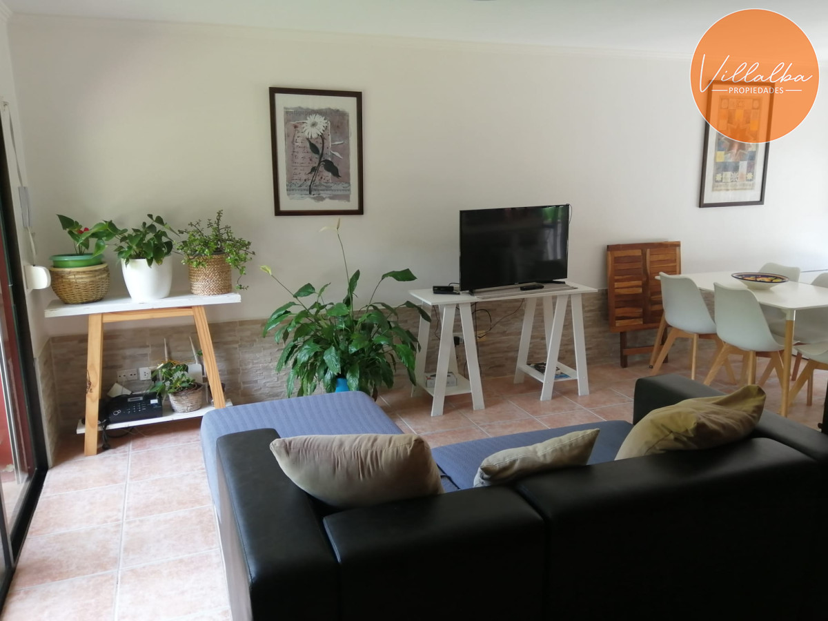 Apartamento ID.3714 - IMPERDIBLE!!! C PARRILLERO PROPIO DUPLEX TIPO CASA ZONA CANTEGRIL
