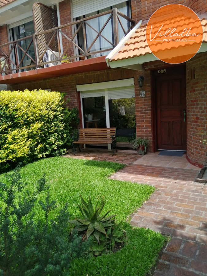Apartamento ID.3714 - IMPERDIBLE!!! C PARRILLERO PROPIO DUPLEX TIPO CASA ZONA CANTEGRIL