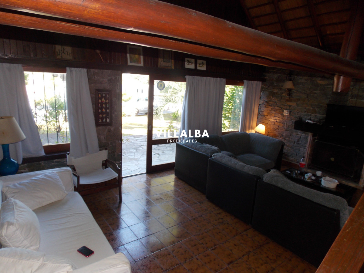 Apartamento ID.4008 - MANSA -PINARES PARADA 32 A 200METROS DE LA RAMBLA