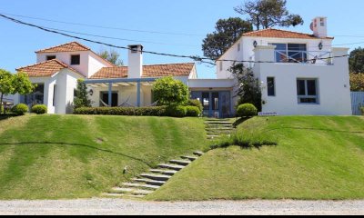 Espléndida casa en Montoya, con vista al mar
