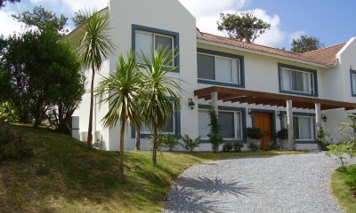 Sensacional casa  a 3 cuadras de la playa Montoya!!
