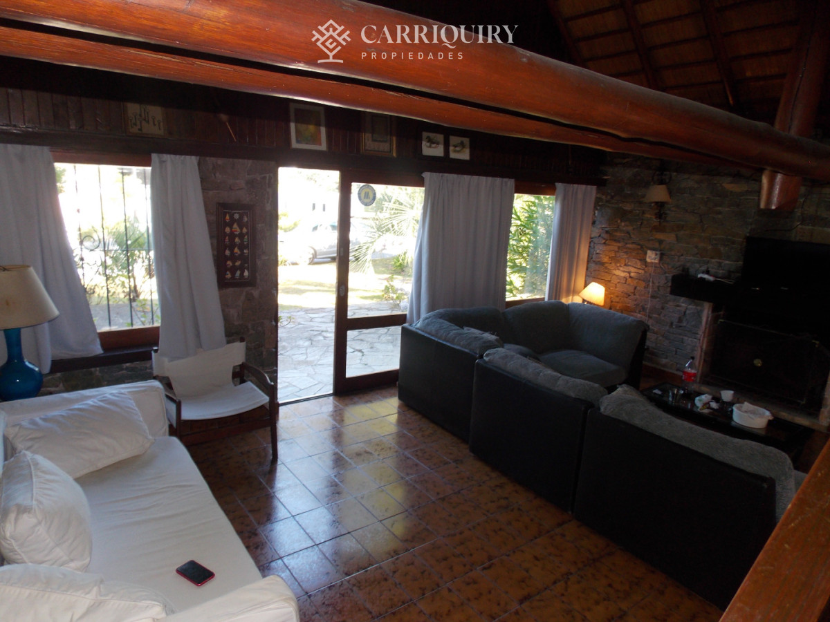 Casa ID.9951 - MANSA -PINARES PARADA 32 A 200 METROS DE LA RAMBLA