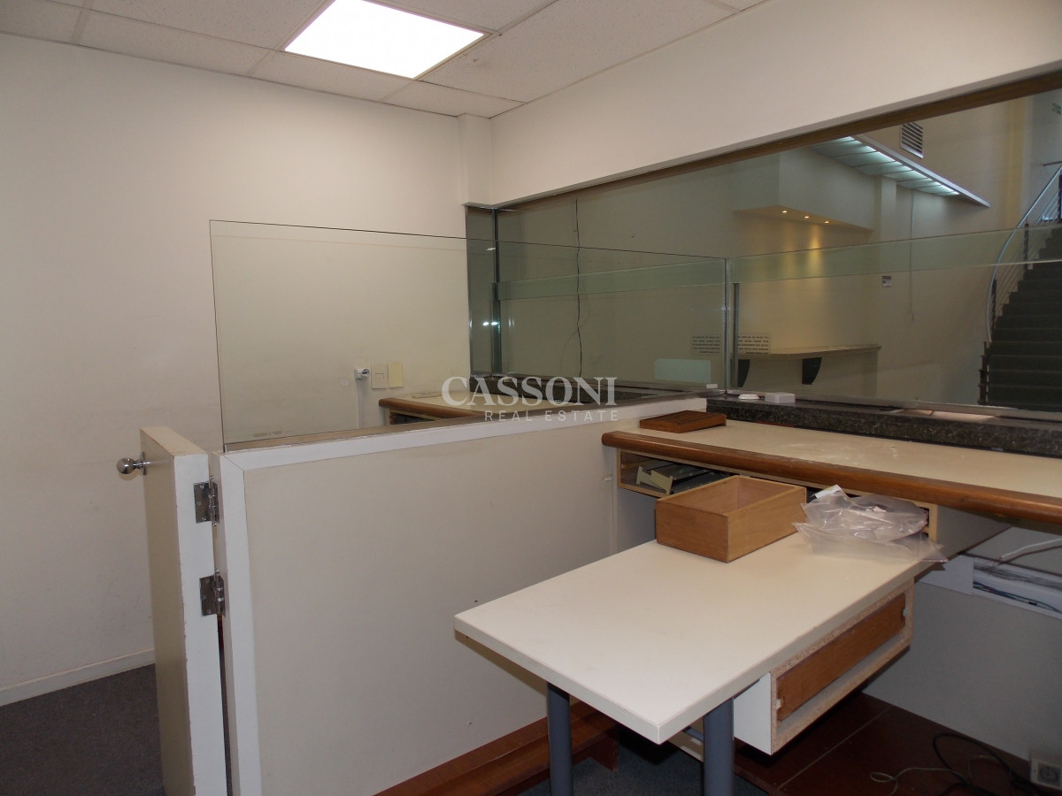 Local Comercial ID.1812 - LOCAL EN EL CENTRO DE MALDONADO EN ALQUILER 