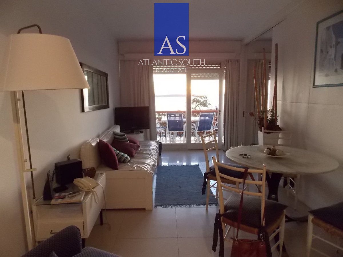 Apartamento ID.4113 - Apartamento 1 dormitorio primera línea de la Mansa Edificio Icónico de Punta del Este