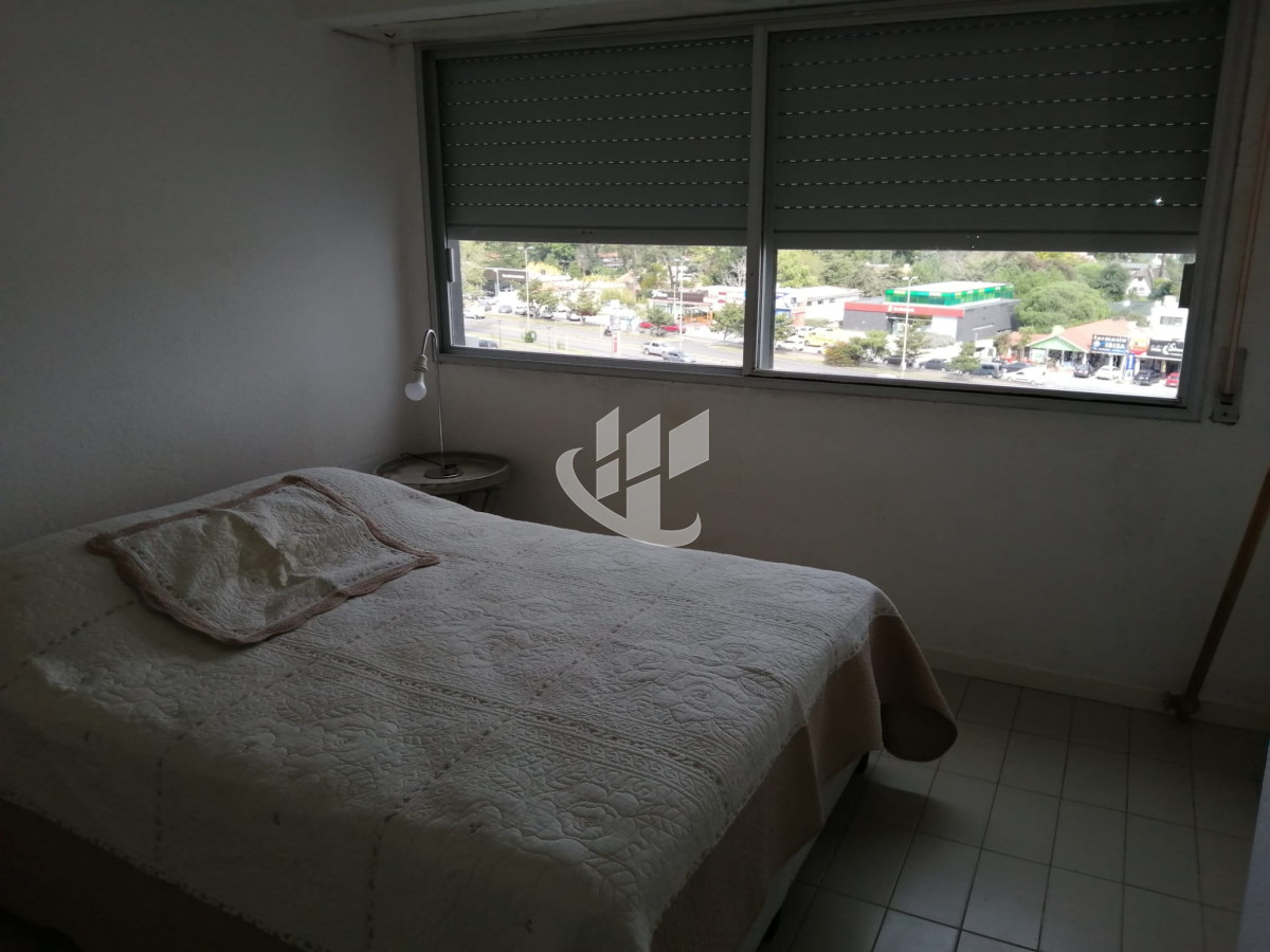 Apartamento ID.416 - Apartamento, alquiler anual, 2 dormitorios, Punta del Este