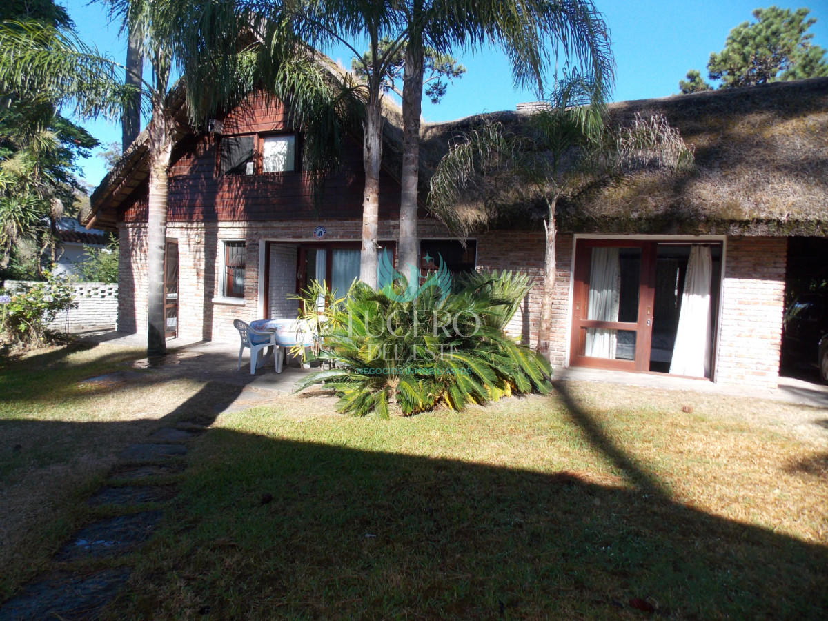 Casa ID.1746 - MANSA -PINARES PARADA 32 A 200 METROS DE LA RAMBLA