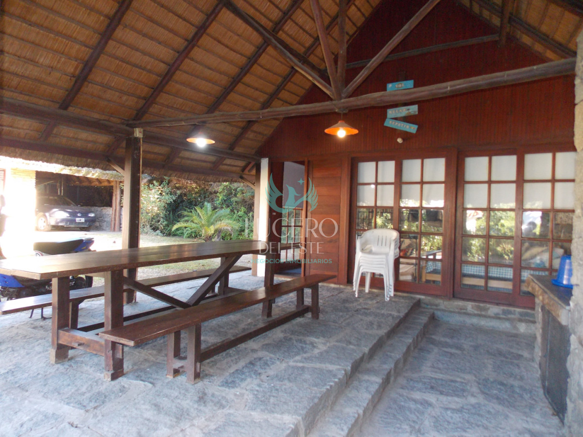 Casa ID.1746 - MANSA -PINARES PARADA 32 A 200 METROS DE LA RAMBLA