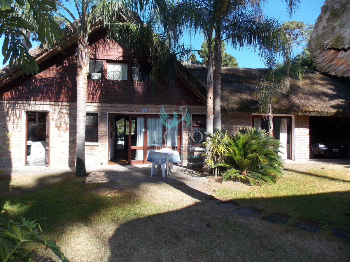 Casa ID.1746 - MANSA -PINARES PARADA 32 A 200 METROS DE LA RAMBLA