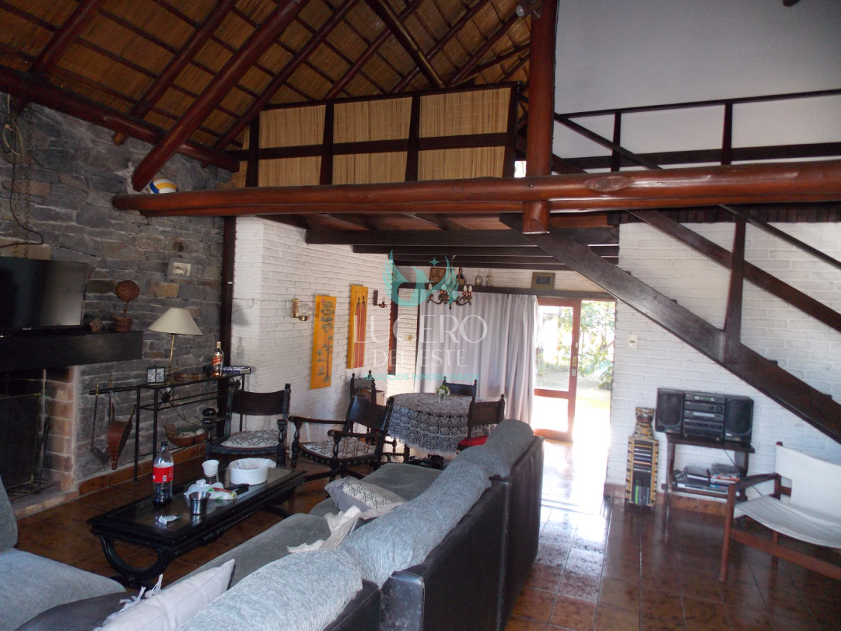 Casa ID.1746 - MANSA -PINARES PARADA 32 A 200 METROS DE LA RAMBLA