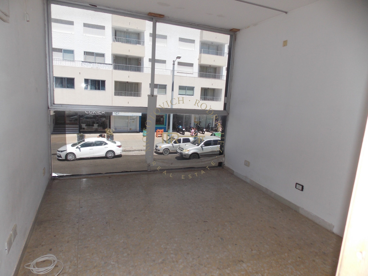 Local Comercial ID.1832 - CALLE 29  ENTRE CALLE 20 Y GORLERO