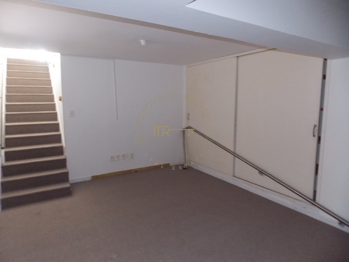 Local Comercial ID.1831 - PENINSULA - EXCELENTE LOCAL SOBRE CALLE GORLERO !!!