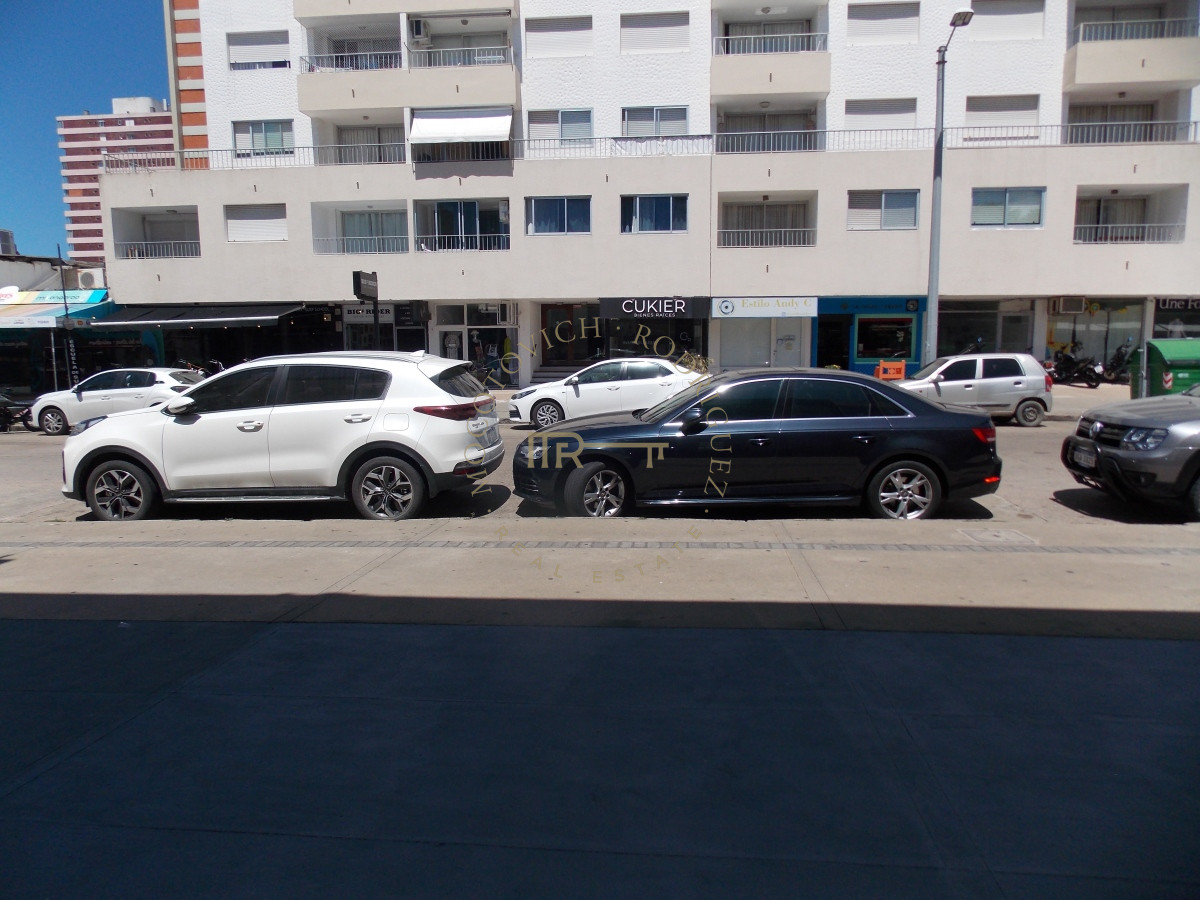 Local Comercial ID.1832 - CALLE 29  ENTRE CALLE 20 Y GORLERO