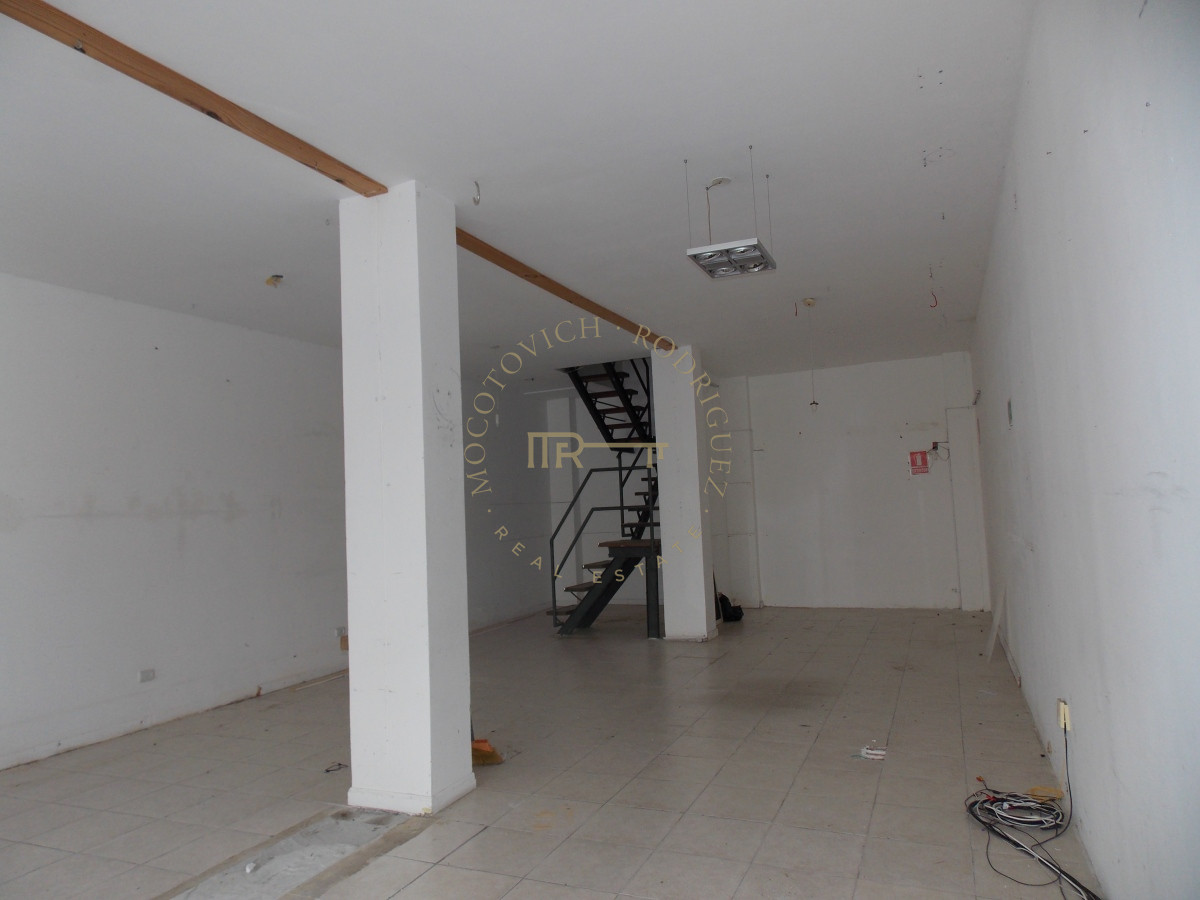 Local Comercial ID.1832 - CALLE 29  ENTRE CALLE 20 Y GORLERO